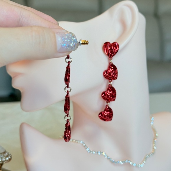 ⚜️ Elegant Red Heart Drop Earrings - Picture 5 of 11